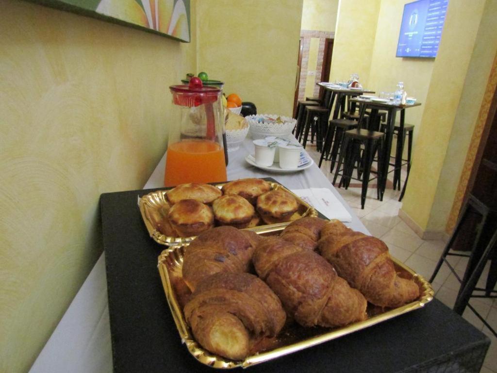 Bed and Breakfast L'Attico Piazza Sant'Oronzo à Lecce Extérieur photo